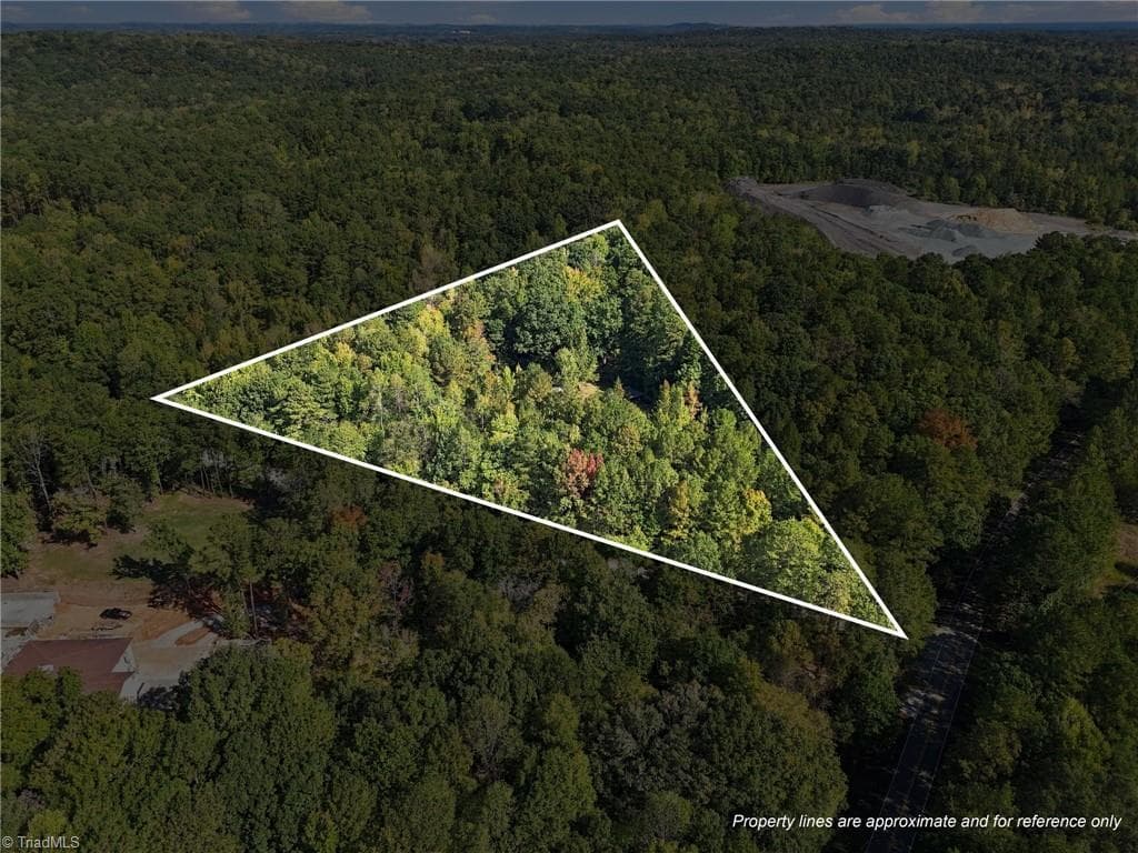 Single Family Residence at 96 Deer Run, Pittsboro NC 27312, Pittsboro, photo 11 of 16