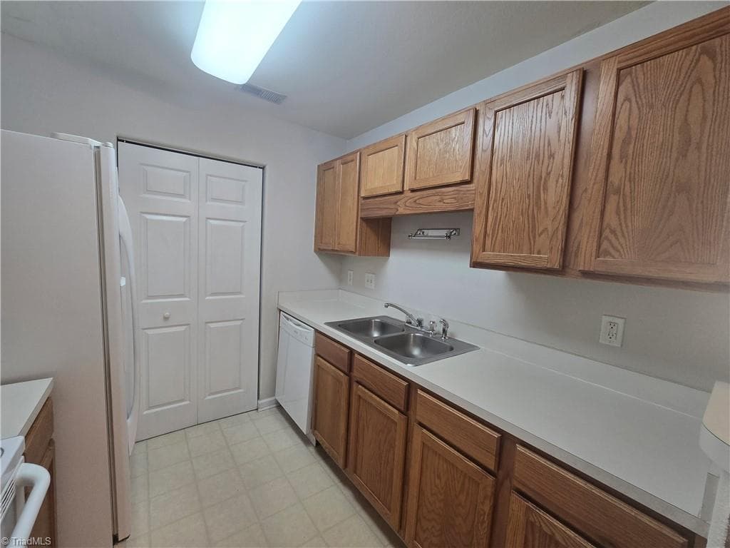 Stick/Site Built at 7208 McConnell Drive, Kernersville NC 27284, Kernersville, photo 17 of 20