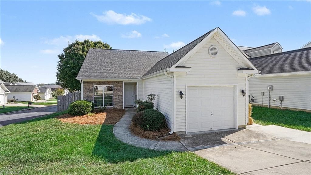 Stick/Site Built at 4401 River Forest Lane, Greensboro NC 27409, Greensboro, photo 2 of 20