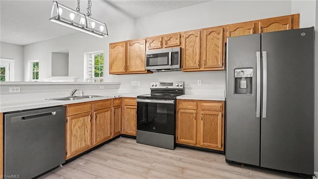 Stick/Site Built at 4401 River Forest Lane, Greensboro NC 27409, Greensboro, photo 6 of 20