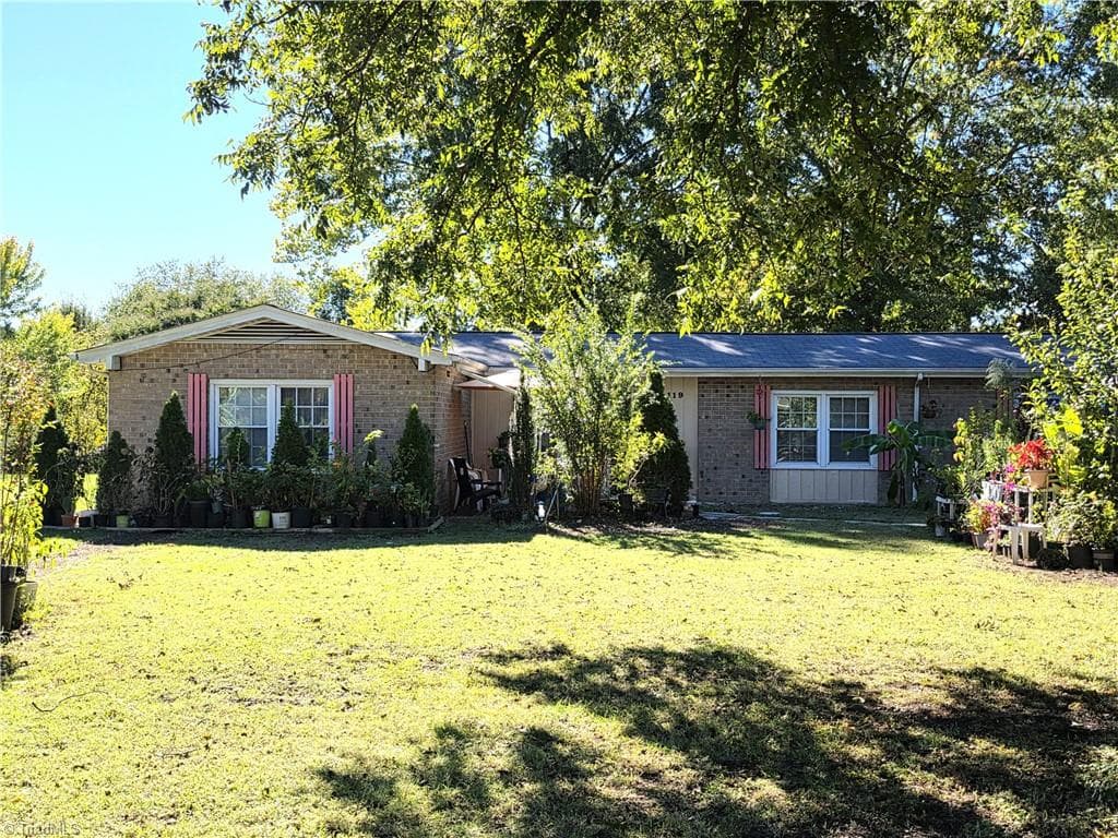 Stick/Site Built at 119 Ridgeway Road, Thomasville NC 27360, Thomasville, photo 7 of 33