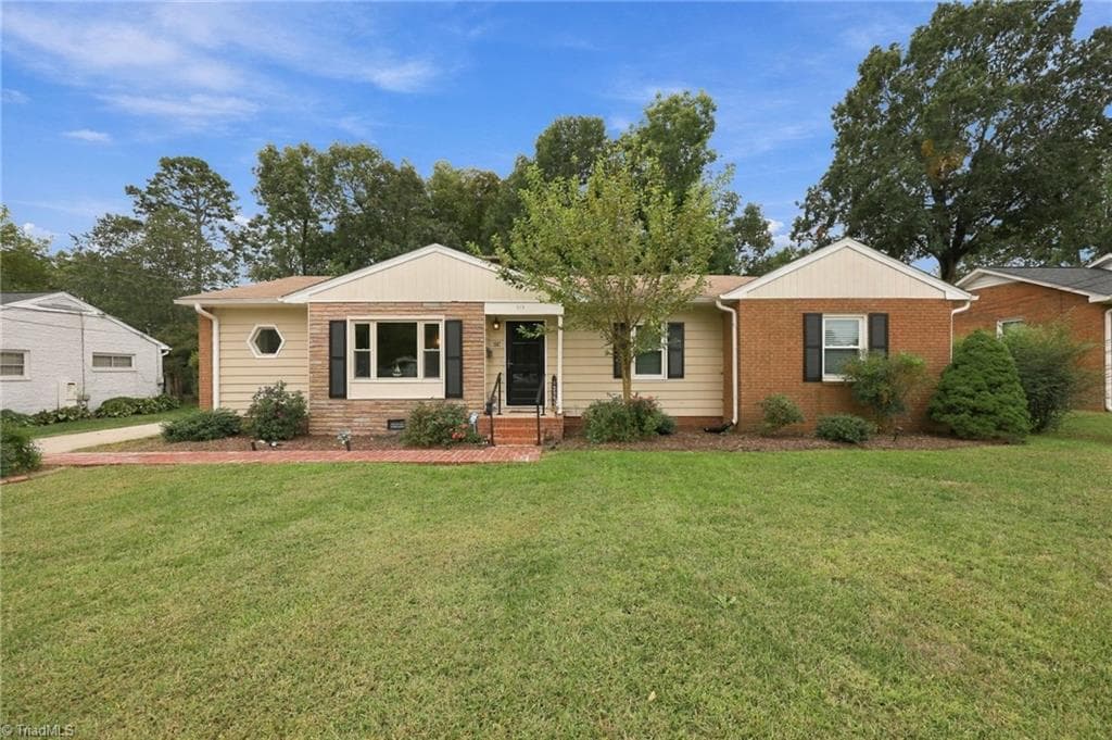 517 Pine Street, Graham NC 27253
