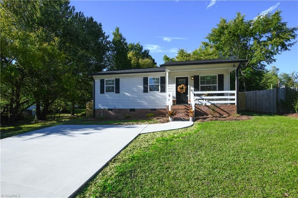 2205 Gable Way, High Point NC 27262