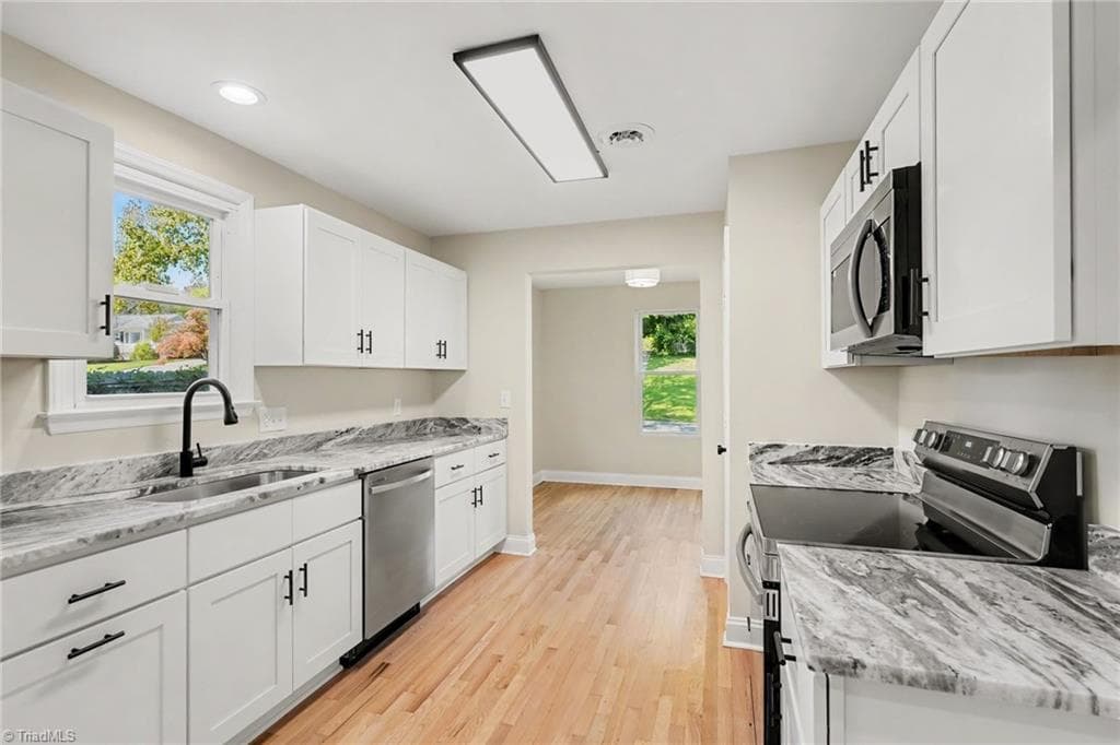 Stick/Site Built at 2511 Woodview Drive, Greensboro NC 27408, Greensboro, photo 10 of 30