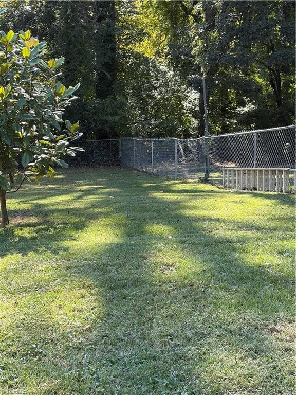 Single Family Residence at 2150 Sallies Lane, Winston-Salem NC 27106, Winston-Salem, photo 5 of 7