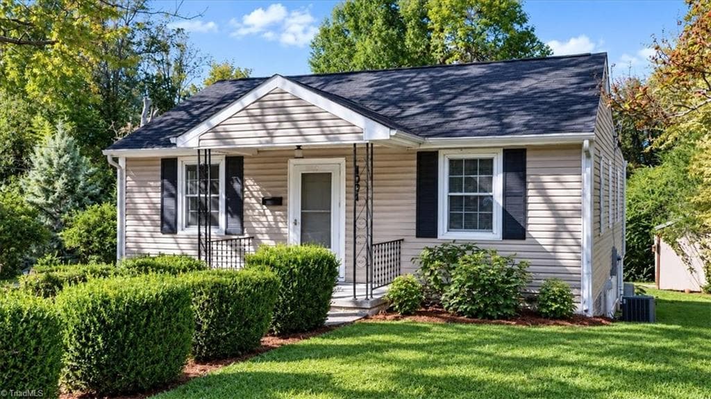 Stick/Site Built at 1001 Grayland Street, Greensboro NC 27408, photo 3 of 48