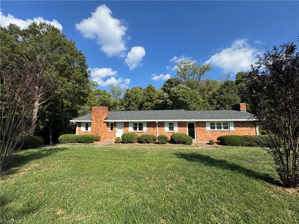 Stick/Site Built at 5721 Nylon Drive, Winston-Salem NC 27105, photo 2 of 50