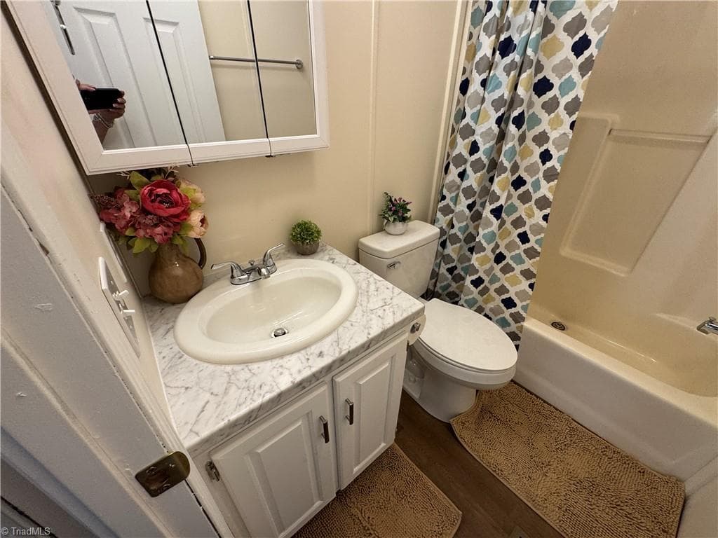 Manufactured Home at 1376 Harris Road, Walnut Cove NC 27052, Walnut Cove, photo 36 of 45