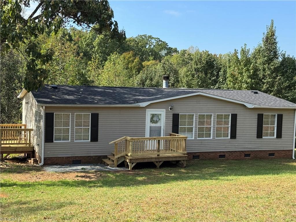 1376 Harris Road, Walnut Cove NC 27052