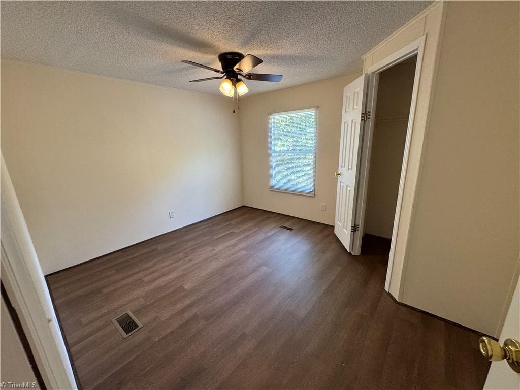 Manufactured Home at 1376 Harris Road, Walnut Cove NC 27052, Walnut Cove, photo 38 of 45