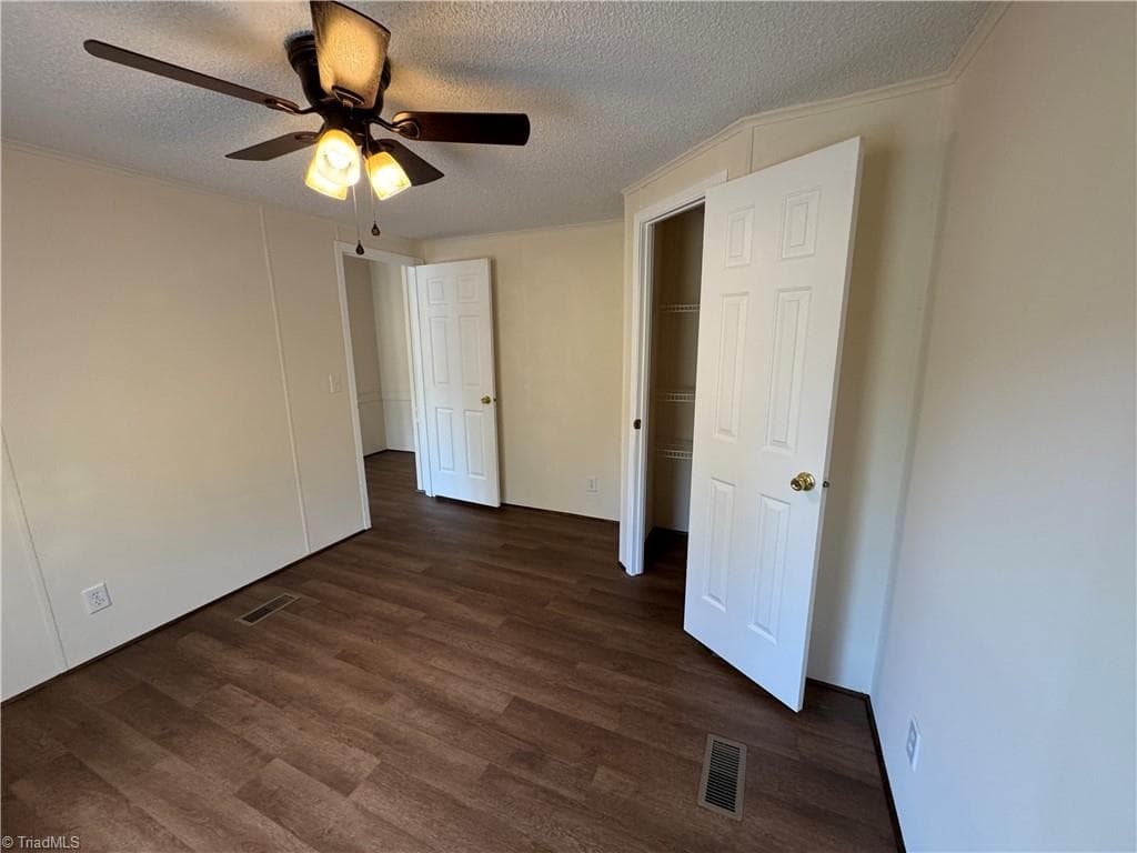 Manufactured Home at 1376 Harris Road, Walnut Cove NC 27052, Walnut Cove, photo 33 of 45