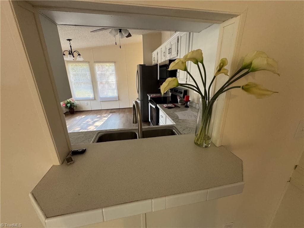 Manufactured Home at 1376 Harris Road, Walnut Cove NC 27052, Walnut Cove, photo 19 of 45
