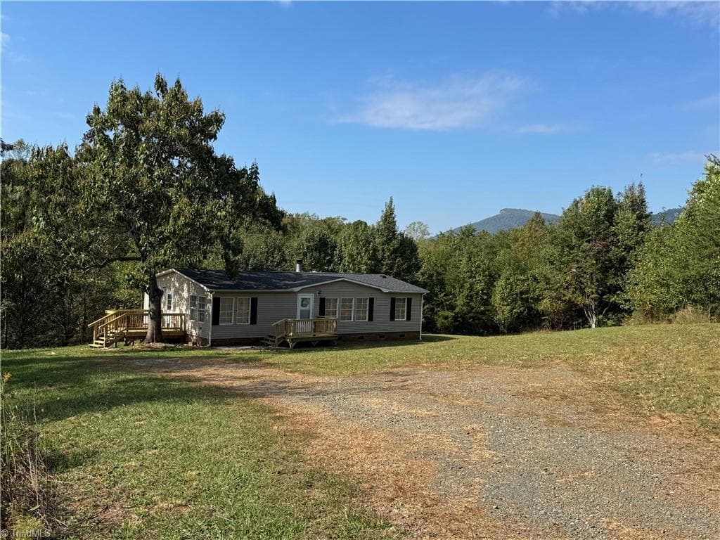 Manufactured Home at 1376 Harris Road, Walnut Cove NC 27052, Walnut Cove, photo 44 of 45