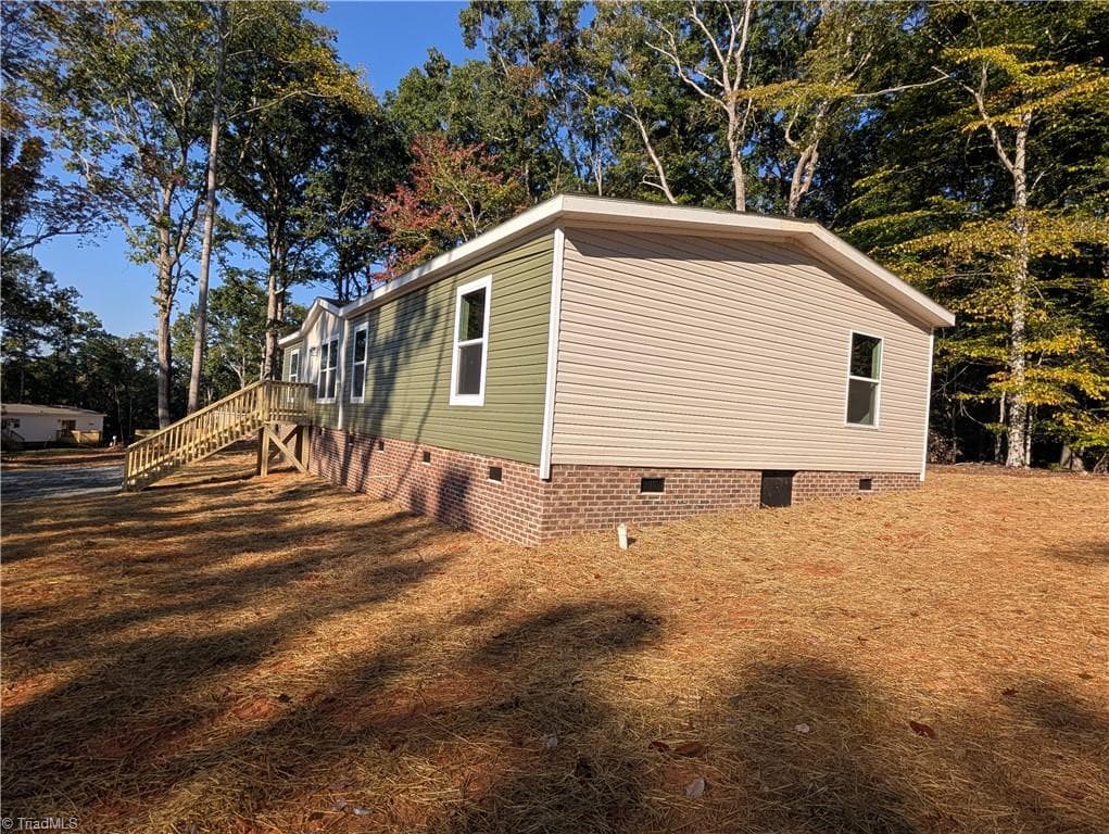 Manufactured Home at 1322 Pineview Road, Randleman NC 27317, photo 5 of 12