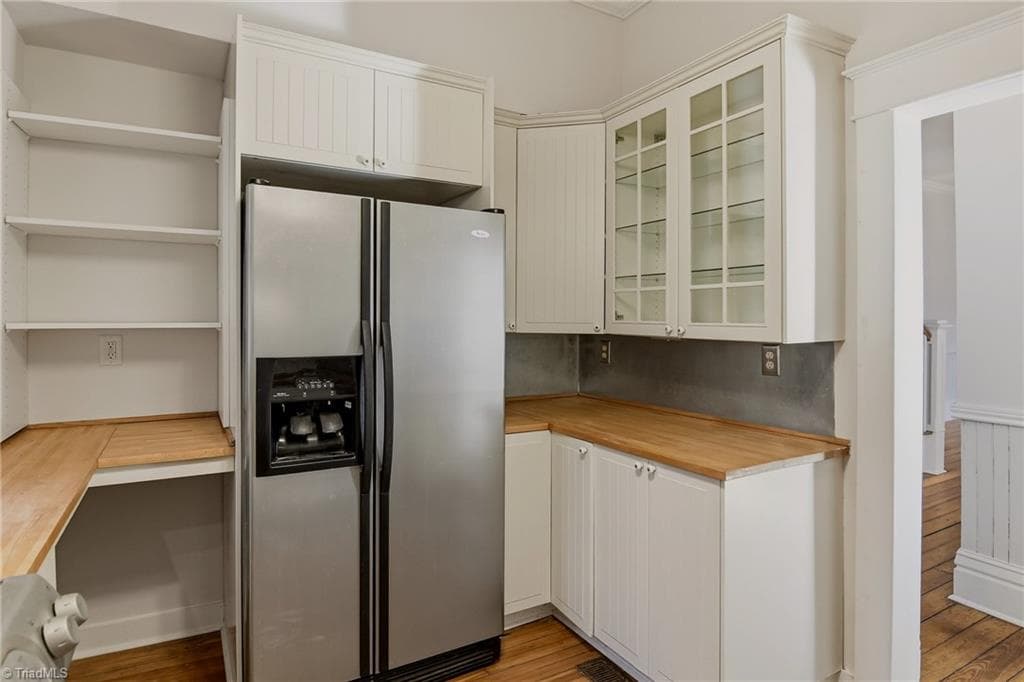 Stick/Site Built at 126 Shady Boulevard, Winston-Salem NC 27101, Winston-Salem, photo 16 of 31