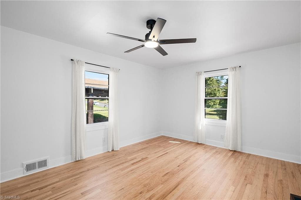 Stick/Site Built at 302 Lakewood Drive, Lexington NC 27292, Lexington, photo 17 of 28