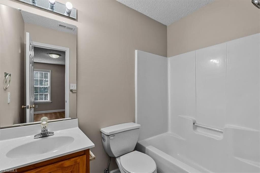 Stick/Site Built at 2564 Ambassador Court, High Point NC 27265, High Point, photo 20 of 32