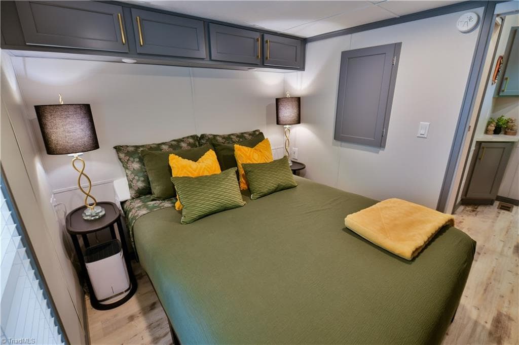 Manufactured Home at 310 Laurelwood Lane, Traphill NC 28685, Traphill, photo 12 of 27