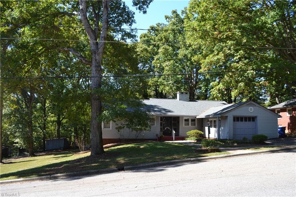 Stick/Site Built at 208 Hillcrest Drive, Madison NC 27025, Madison, photo 4 of 34