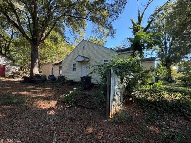 Stick/Site Built at 139 Wayside Drive, Winston-Salem NC 27107, Winston-Salem, photo 3 of 5