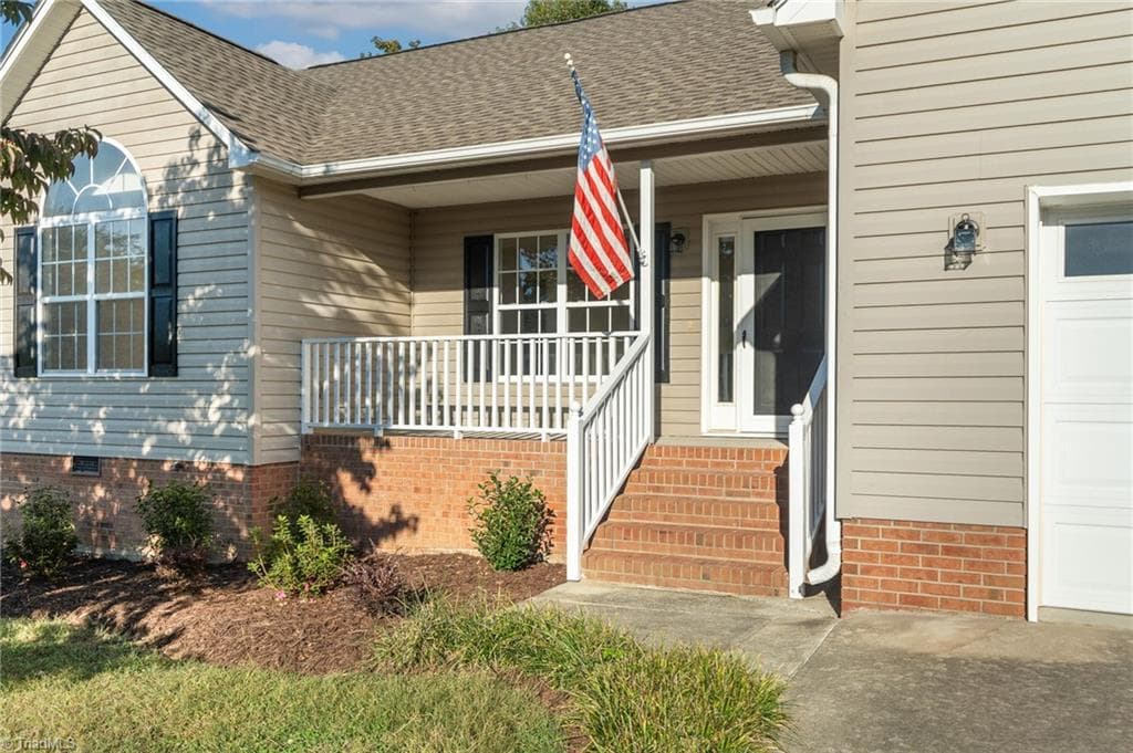 Stick/Site Built at 125 Cloverfield Court, Winston-Salem NC 27127, Winston-Salem, photo 2 of 42