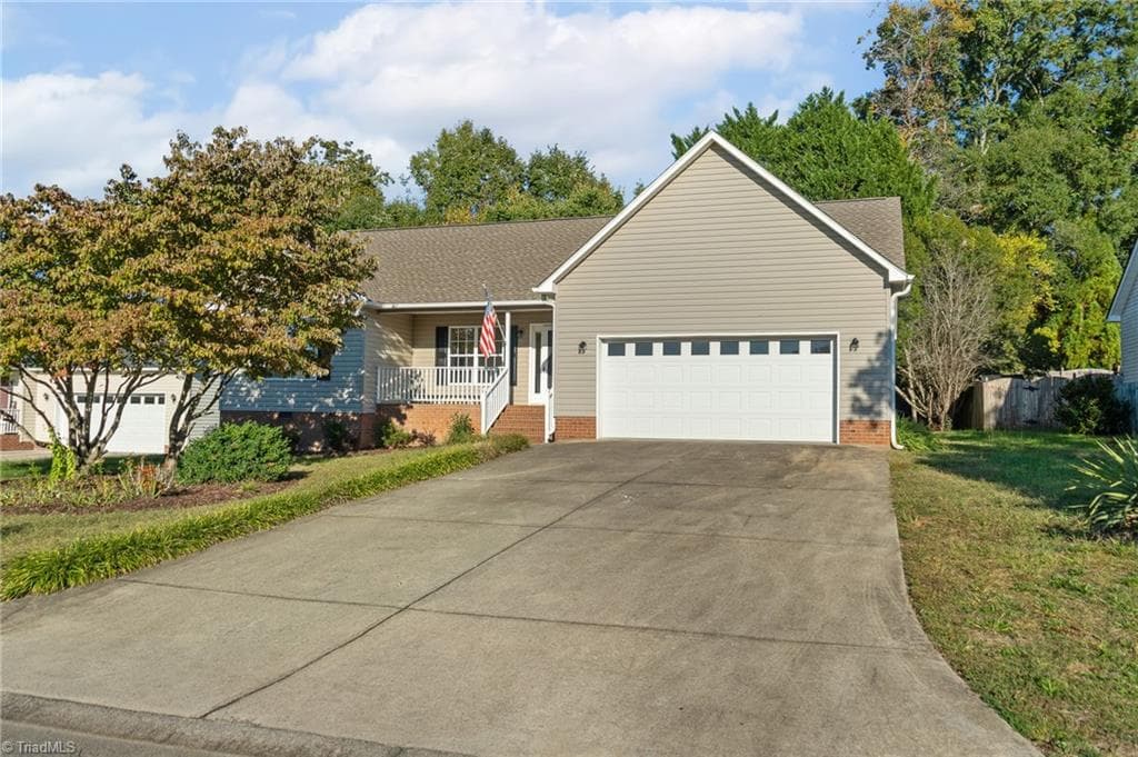 125 Cloverfield Court, Winston-Salem NC 27127