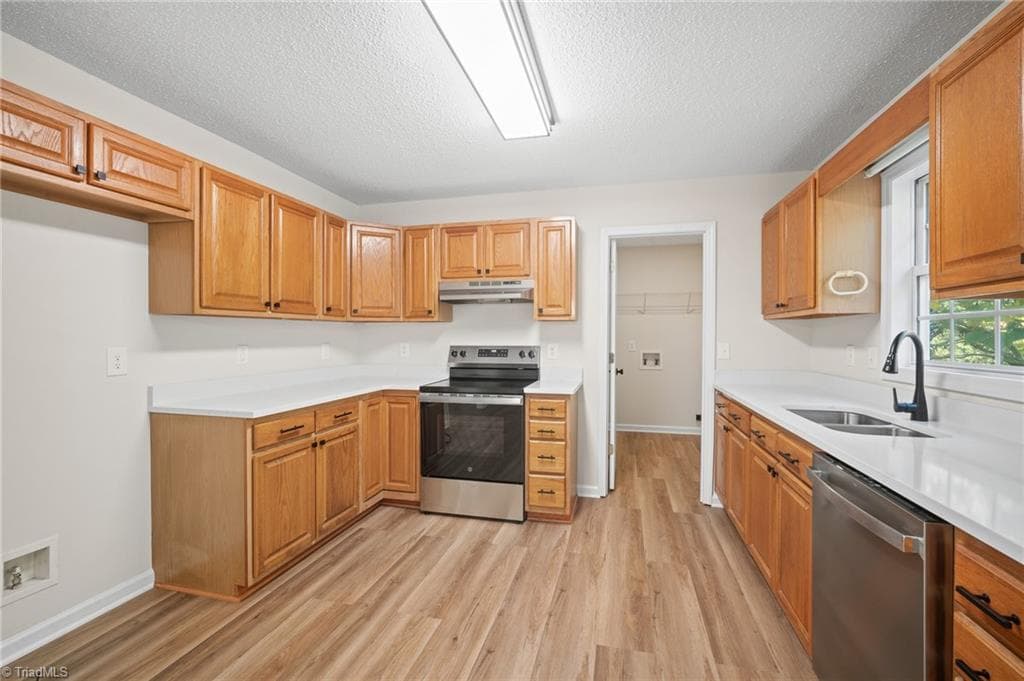 Stick/Site Built at 125 Cloverfield Court, Winston-Salem NC 27127, Winston-Salem, photo 31 of 42