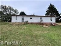 Manufactured Home at 198 Bryant Road, Morganton NC 28655, photo 2 of 5