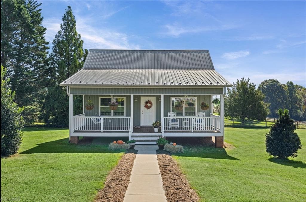 Stick/Site Built at 3453 Plateau Road, Newton NC 28658, photo 33 of 50