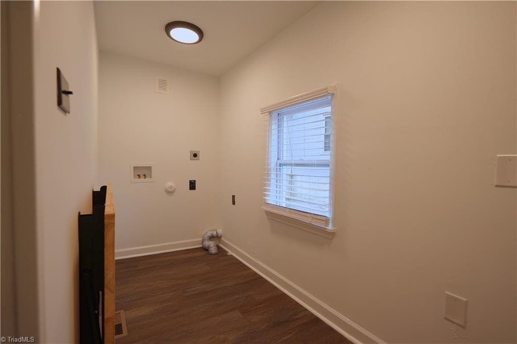 Stick/Site Built at 621 Lindsey Street, Reidsville NC 27320, photo 17 of 38