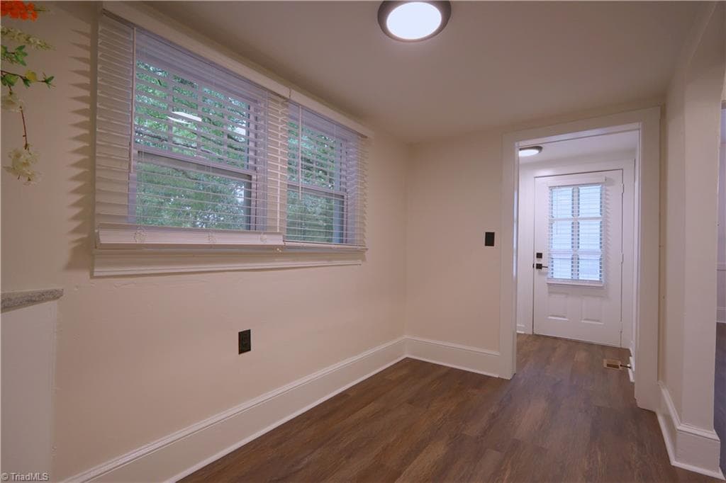Stick/Site Built at 621 Lindsey Street, Reidsville NC 27320, photo 12 of 38