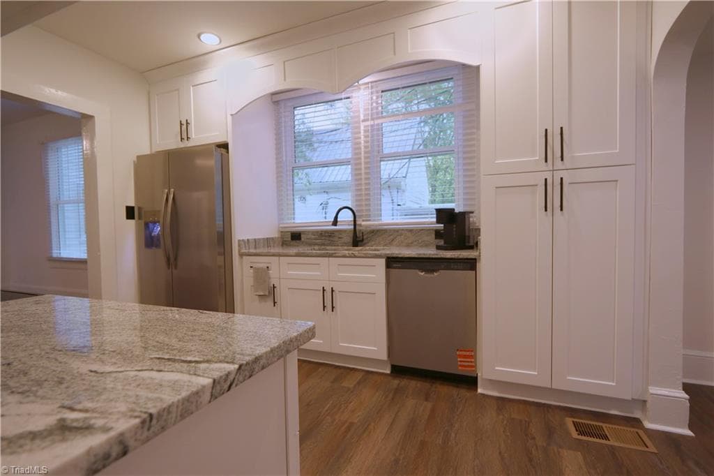 Stick/Site Built at 621 Lindsey Street, Reidsville NC 27320, photo 7 of 38