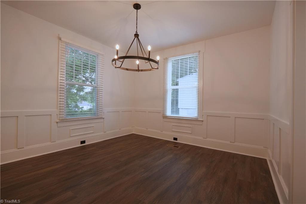 Stick/Site Built at 621 Lindsey Street, Reidsville NC 27320, photo 14 of 38