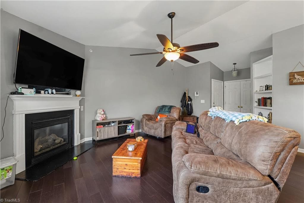 Stick/Site Built at 6121 Hedgecock Circle, High Point NC 27265, photo 7 of 21