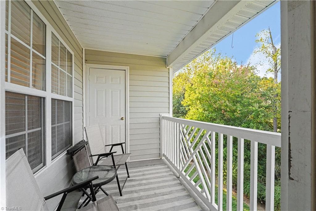Stick/Site Built at 6121 Hedgecock Circle, High Point NC 27265, photo 19 of 21