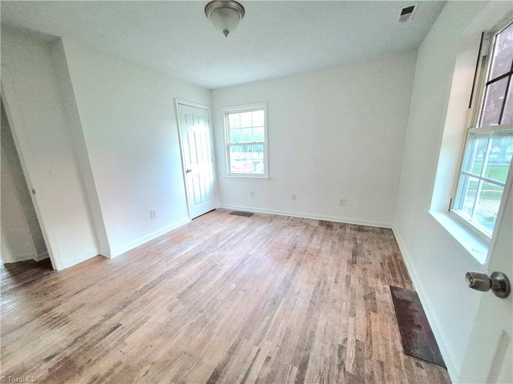 Stick/Site Built at 3309 Heitman Drive, Winston-Salem NC 27107, photo 7 of 11