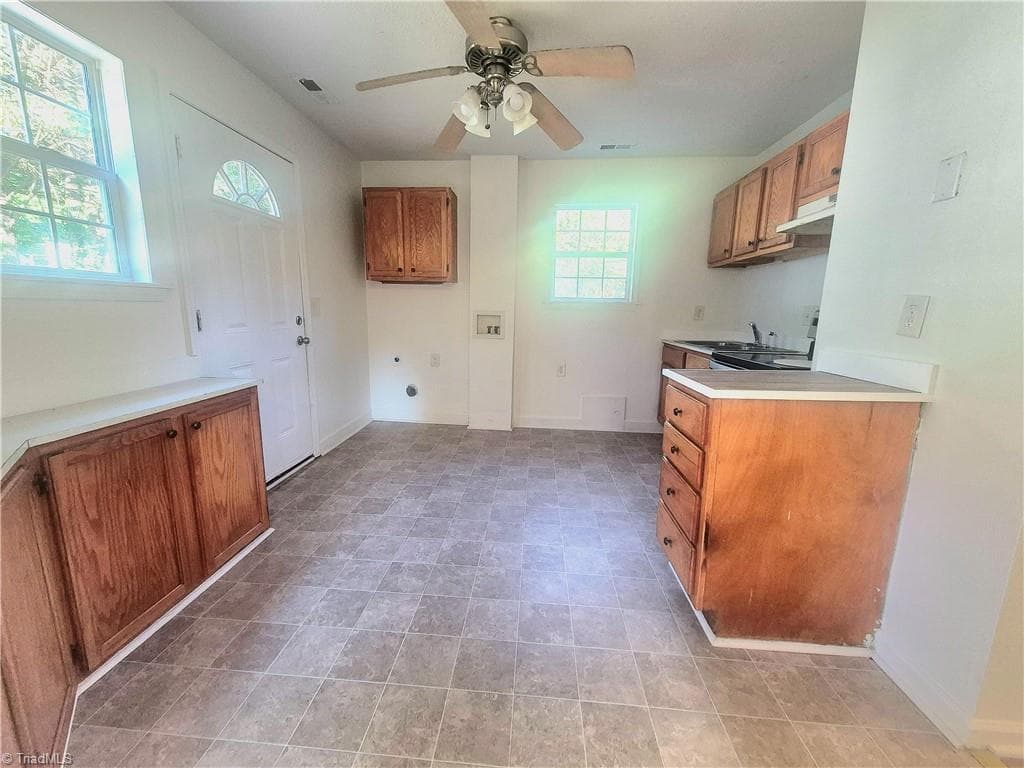 Stick/Site Built at 3309 Heitman Drive, Winston-Salem NC 27107, photo 5 of 11