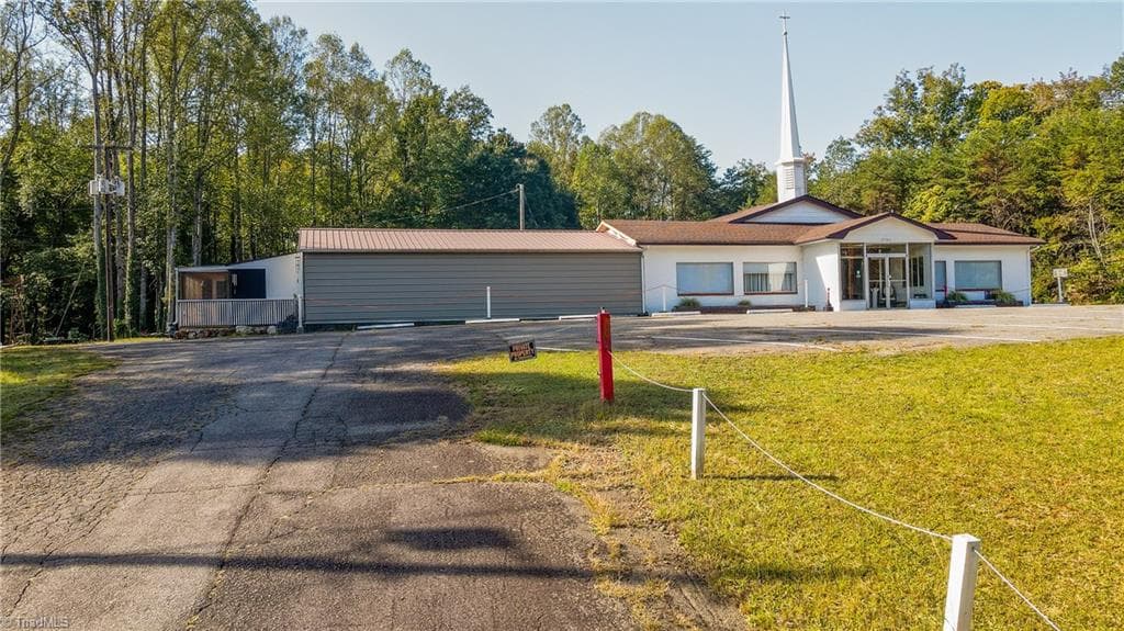 Remarks at 8782 Nc Highway 14, Eden NC 27288, photo 2 of 46