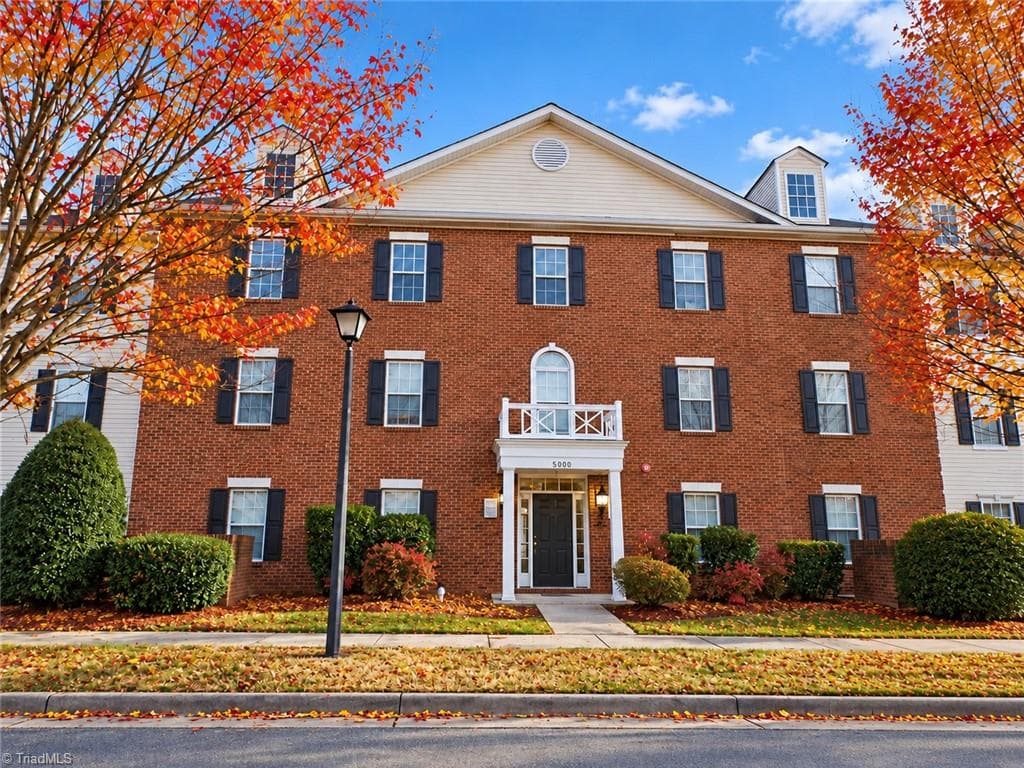 5205 Lambeth Farm Lane, Kernersville NC 27284