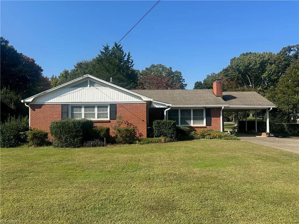 Stick/Site Built at 1400 Capri Road, Winston-Salem NC 27103, photo 3 of 11