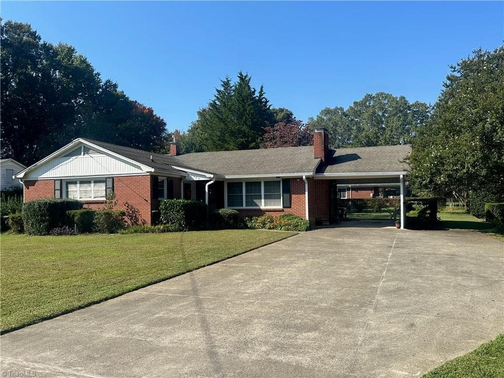 Stick/Site Built at 1400 Capri Road, Winston-Salem NC 27103, photo 8 of 11