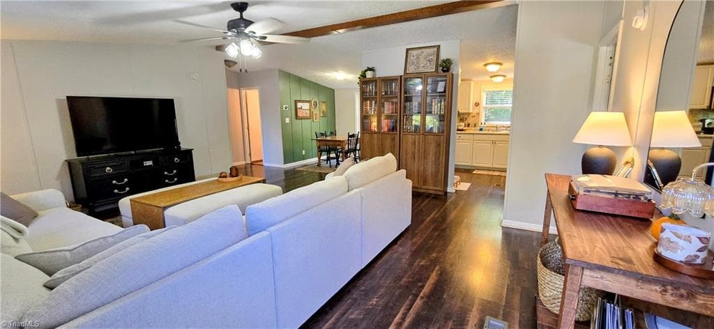 Manufactured Home at 330 Keystone Drive, Summerfield NC 27358, photo 3 of 39