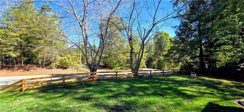 Manufactured Home at 330 Keystone Drive, Summerfield NC 27358, photo 34 of 39