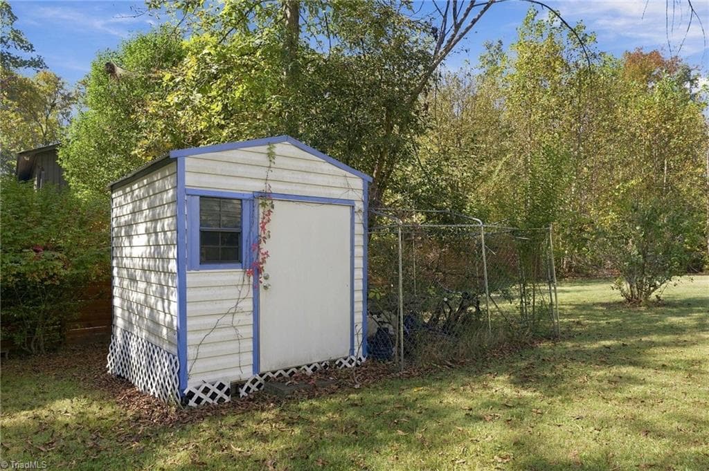 Stick/Site Built at 7310 Shellford Drive, Greensboro NC 27406, photo 25 of 32