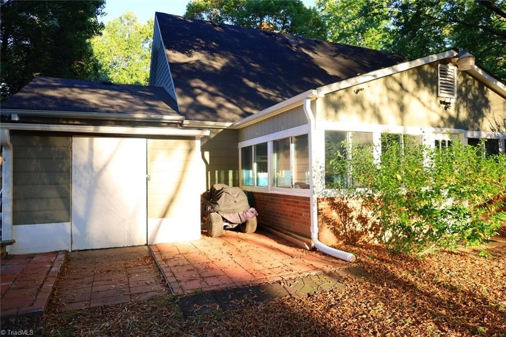 Stick/Site Built at 336 Century Boulevard, Kernersville NC 27284, photo 5 of 21