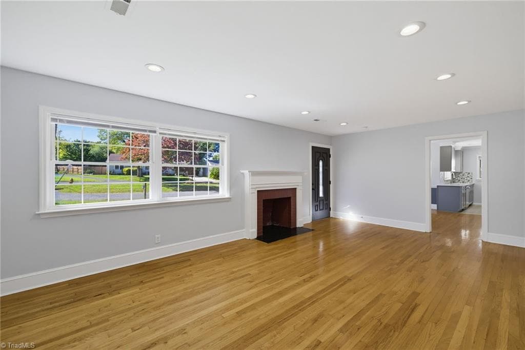 Stick/Site Built at 337 E Rhyne Avenue, Winston-Salem NC 27107, photo 2 of 30