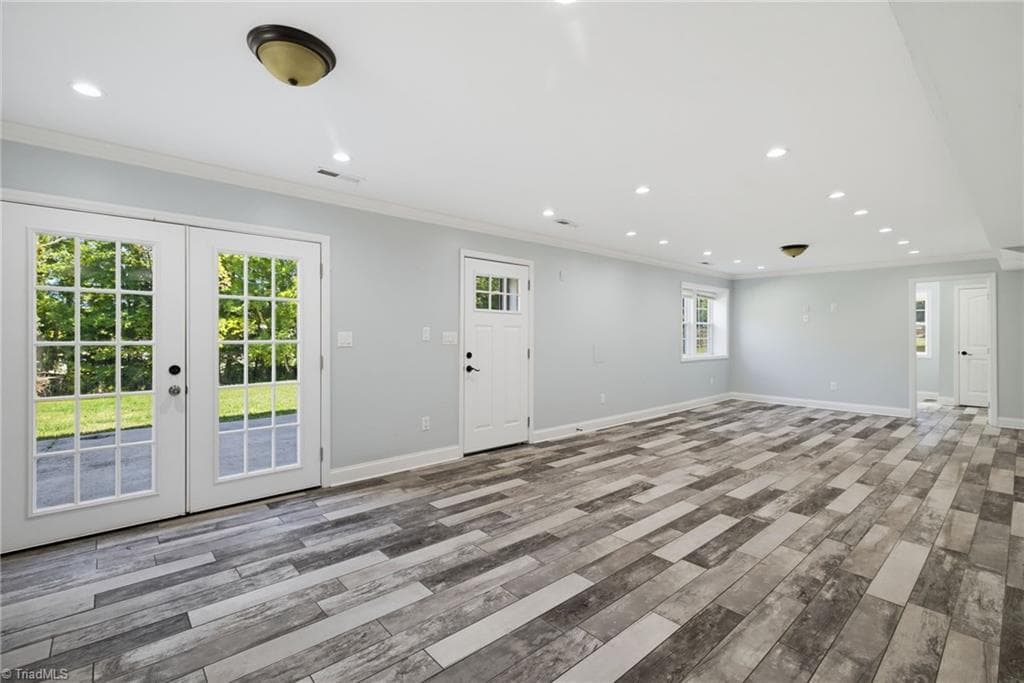 Stick/Site Built at 337 E Rhyne Avenue, Winston-Salem NC 27107, photo 20 of 30