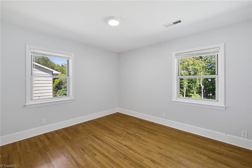 Stick/Site Built at 337 E Rhyne Avenue, Winston-Salem NC 27107, photo 15 of 30