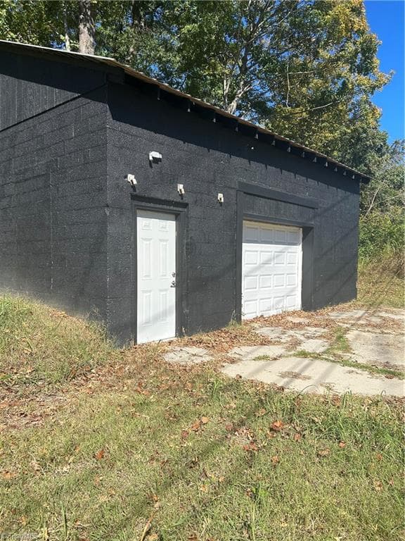 Industrial at 119 Taylor Street, Thomasville NC 27360, photo 4 of 6