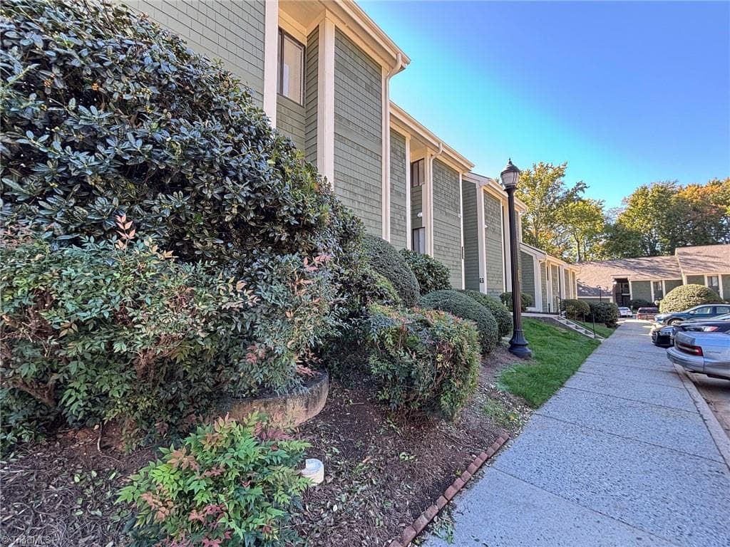 Stick/Site Built at 1510 Benjamin Parkway # C, Greensboro NC 27408, photo 23 of 25